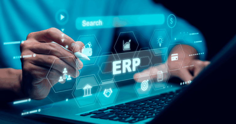 Tela futurista com a palavra ERP em destaque, simbolizando a transformação digital na gestão empresarial com softwares integrados e tecnologias inteligentes.