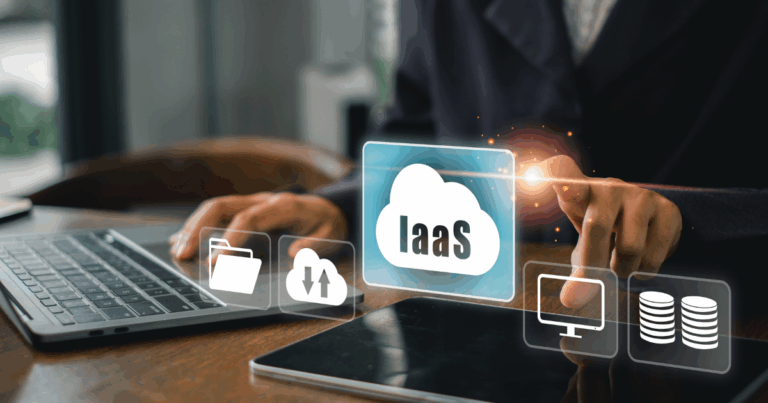 Pessoa utilizando interface digital de nuvem IaaS, com ícones de armazenamento, transferência de arquivos, servidores e bancos de dados.